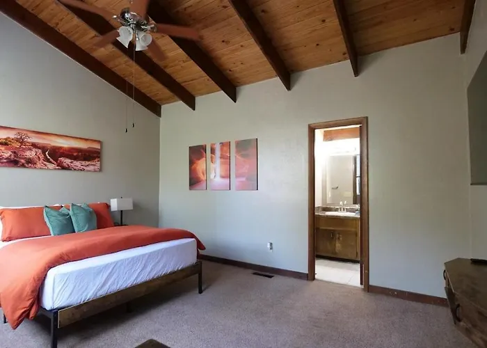 Apartment Convenient, Cozy, Cheap 5